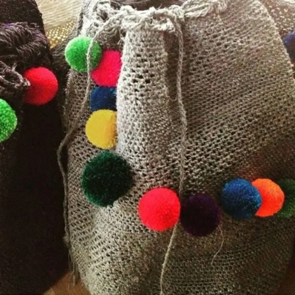Munzungu Sisters Figue Mochila Pompom Bag‎  New - Picture 2 of 2